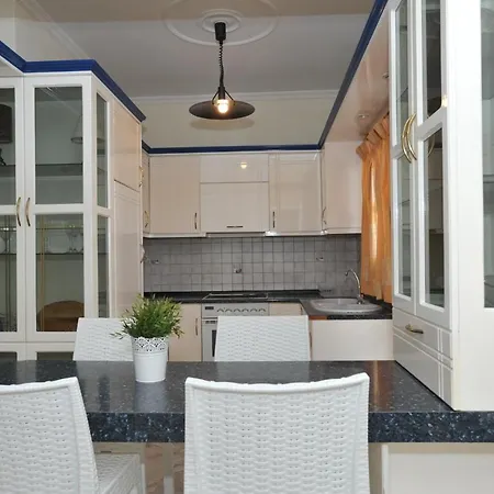 Aparthotel Blue Apartments Ipsos *